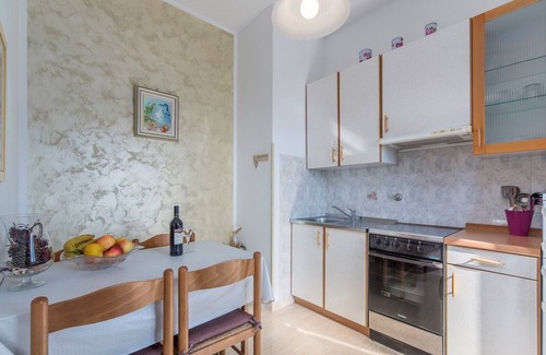 Lovrecica Apartment | Ground floor Apartment Orzan I with terrace near to the Beach