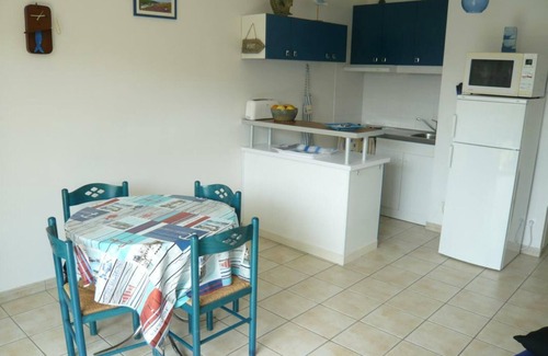 Barfleur Apartment | Ground-Floor Apartment with Private Garden, Parking & Fiber Internet in Scenic Barfleur