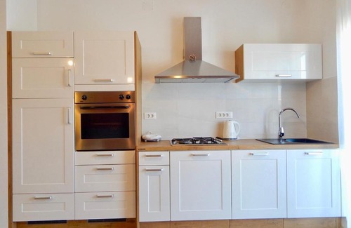 Skatari House | Ground Floor Apartments With Spacious Backyard