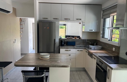 Le Pradet House | Ground floor, walking distance to the sea