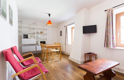 Ventron House | Group accommodation 42 people with 7 individual apartments and jacuzzi