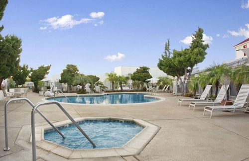 Torrance House | Group Vacay! Four Modern Units, Pool, Hot tub, Parking