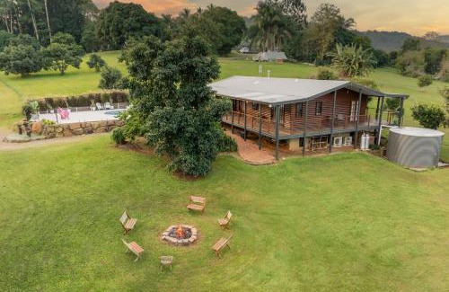 Kiels Mountain House | Grove Hinterland Retreat - 15 mins to beach