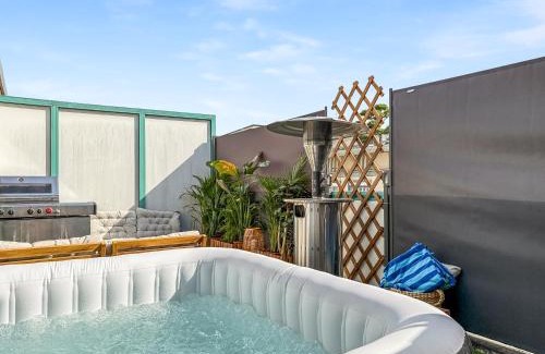 Rathaus Apartment | Gruppen-Penthouse Stuttgart Zentrum Whirlpool, Billard & Platz für 13