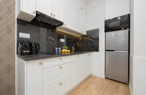 Mirow Apartment | Grzybowska 37 | Prestigious Apartment | Parking