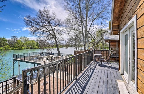 Seguin Apartment | Guadalupe River Cottage with Direct Lake Access!