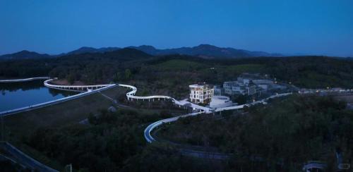 Huadu Hotel | Guanlu Art Hotel