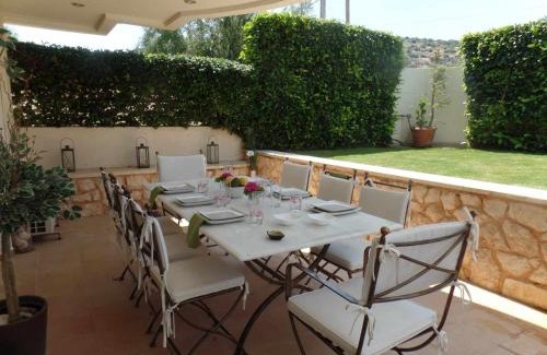 Lagonissi House | Guest apartment within a villa in Lagonissi