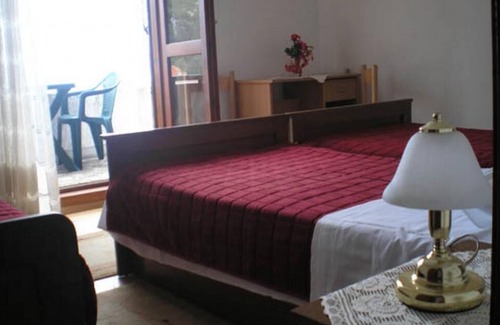 Kozarica House | Guest House Hazdovac - Double Room with Balcony and Sea View 3