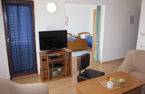 Ploce House | Guest House San Antonio