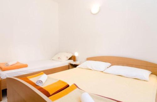 Sobra House | Guest House Sobra 38