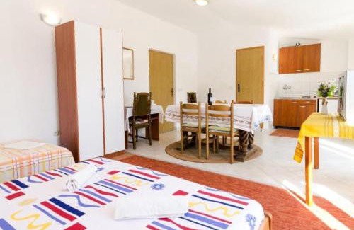 Sobra House | Guest House Sobra 38