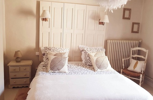 Bernis Bed & Breakfast | Guest house with 4 individually rented rooms.