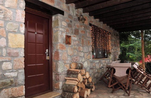 Kalambaka Apartment | Guest Stone House in Aidona #1