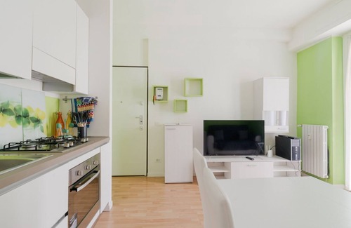 Lorenteggio Apartment | GuestHost - MM1 Inganni Bright Apartment
