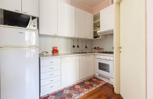 Porta Vittoria Apartment | GuestHost - Porta Romana Cozy Apt. with Balcony