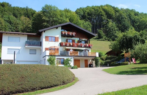 Tiefgraben Apartment | Guesthouse Ellmauer Annemarie - Apartment Schafbergblick
