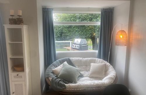 Whakamarama House | Guesthouse on Plummers Point