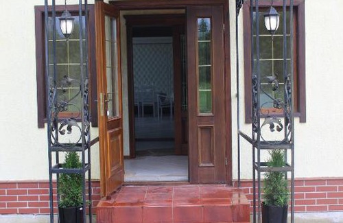 Berezhkovskoye Hotel | Guesthouse Waldhauzen