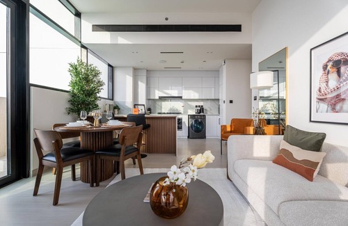 Jumeirah Village Circle Apartment | GuestReady - 2 BHK-Private Pool-JVC