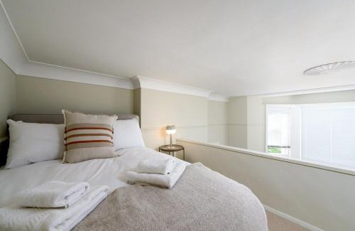Chiswick Riverside Apartment | GuestReady - Charming Loft Apartment in Chiswick