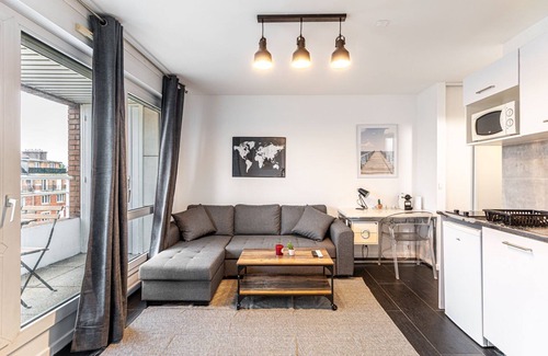 Quartier du Petit-Montrouge Apartment | GuestReady - Elevated Comfort with a Terrace