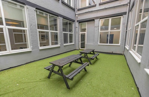 Liverpool City Centre Apartment | GuestReady – Modern comfort in Liverpool
