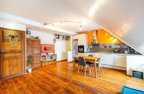 Saint-Vincent-de-Paul Apartment | GuestReady - Parisian bliss in the 10th district
