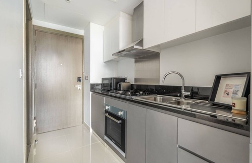 Business Bay Apartment | GuestReady - Sleek stay with Dubai Canal View