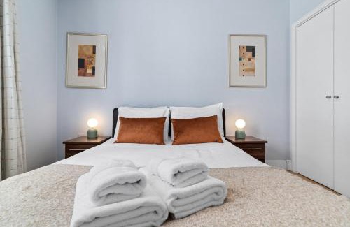 Tower Hill Apartment | GuestReady - Tower of London at your doorstep