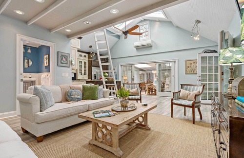 Guilford Cottage | Guilford Carriage House at Granite Lodge!