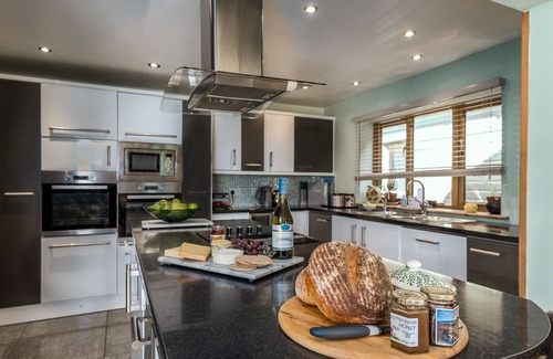 Spittal of Glenshee Cottage | Gulabin House - a house that sleeps 12 guests in 5 bedrooms