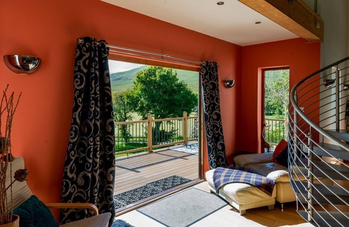 Spittal of Glenshee Cottage | Gulabin House - a house that sleeps 12 guests in 5 bedrooms