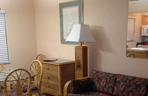 North Redington Beach Resort | Gulf Front Resort in Highly Desired North Redington Beach - TWO BEDROOM SLEEPS 6