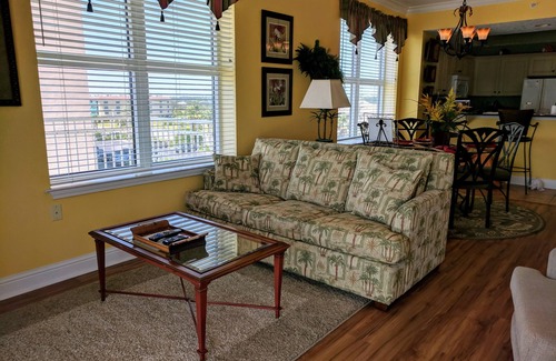 Gulf Shores Condo | Gulf Front: Beautiful Luxury Corner Unit: Wrap-Around Balcony