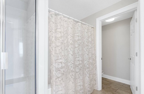 Bahama Beach Condo | Gulf-Front Corner Unit! Incredible Views - Walk to Pier Park - Free Golf Daily