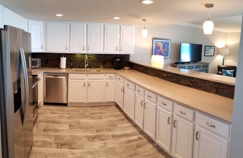 Pensacola Beach Condo | Gulf Front Luxury 2BR Condo w/2 Sunset Balconies, Pool - Starboard Village 422