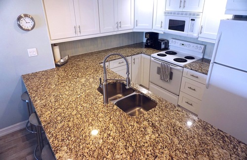 Palm Island House | Gulf Front on an island,kayaks,tennis/pickleball SUP, 1 pet POOL IS CLOSED