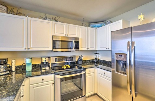 El Centro Beach Condo | Gulf-Front Retreat|Stunning Views|Walk 2 Pier Park