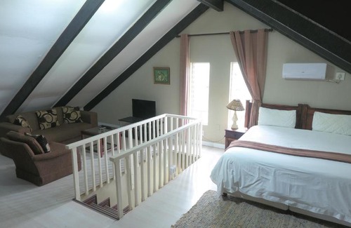 Mount Edgecombe Cabin | Gumtree Lodge