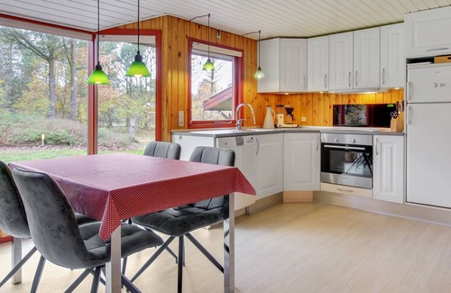 Henne House | "Gunsten" - 2.3km from the sea by Interhome