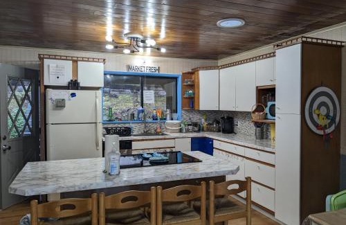 McKenna House | Guppies Lakehouse-Prvt. Lake Acc, Close to Rainier