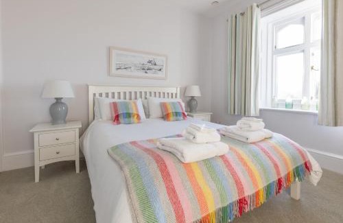 Ventnor House | Gurnard Cottage