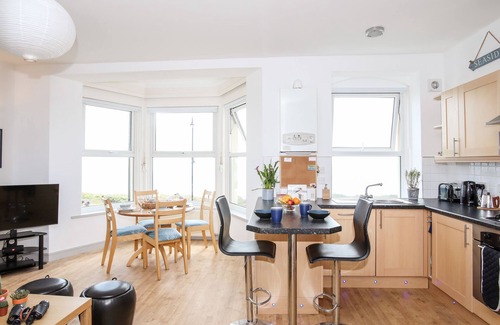 Rhyd-y-clafdy Cottage | GWEL Y MOR, family friendly, country holiday cottage in Pwllheli