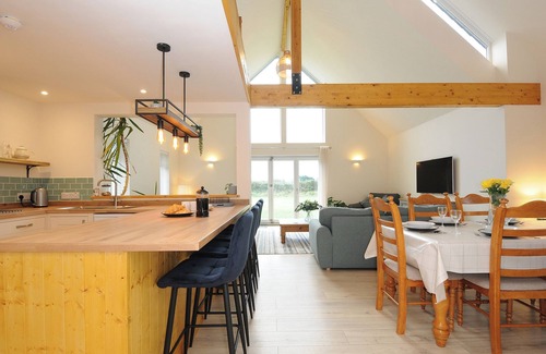 Newquay Cottage | GWENNEL NEYTH, pet friendly, character holiday cottage in Mitchell