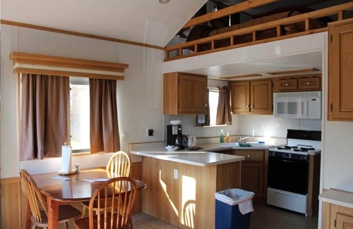 Cooper Landing Cabin | Gwin's Lodge & Roadhouse Est. 1952