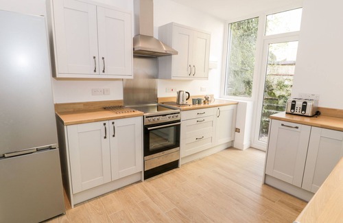 Trefriw Cottage | GWYNFRYN, family friendly, character holiday cottage in Trefriw