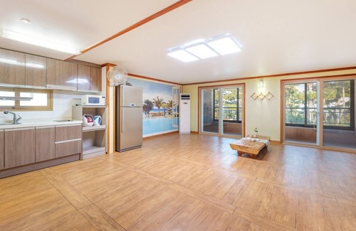 Gyeongju House | Gyeongju Beach Castle Pension