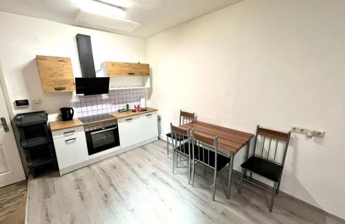 Bruck an der Mur House | Häuschen für Monteure, Autobahn