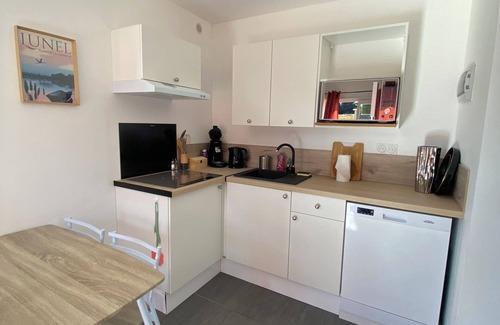 Lunel House | Hébergement 2 Chambres - 6 Personnes - Jardin - Jacuzzi - Animaux Acceptés